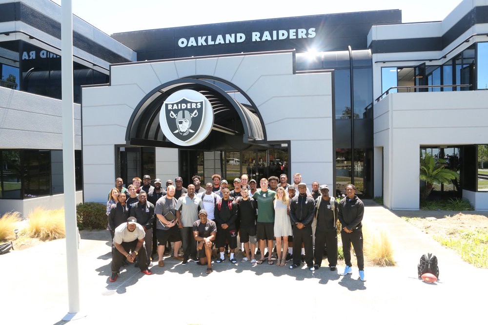 Annelie with the 2016 Oakland Raiders rookie class. Image via Annelie Schmittel
