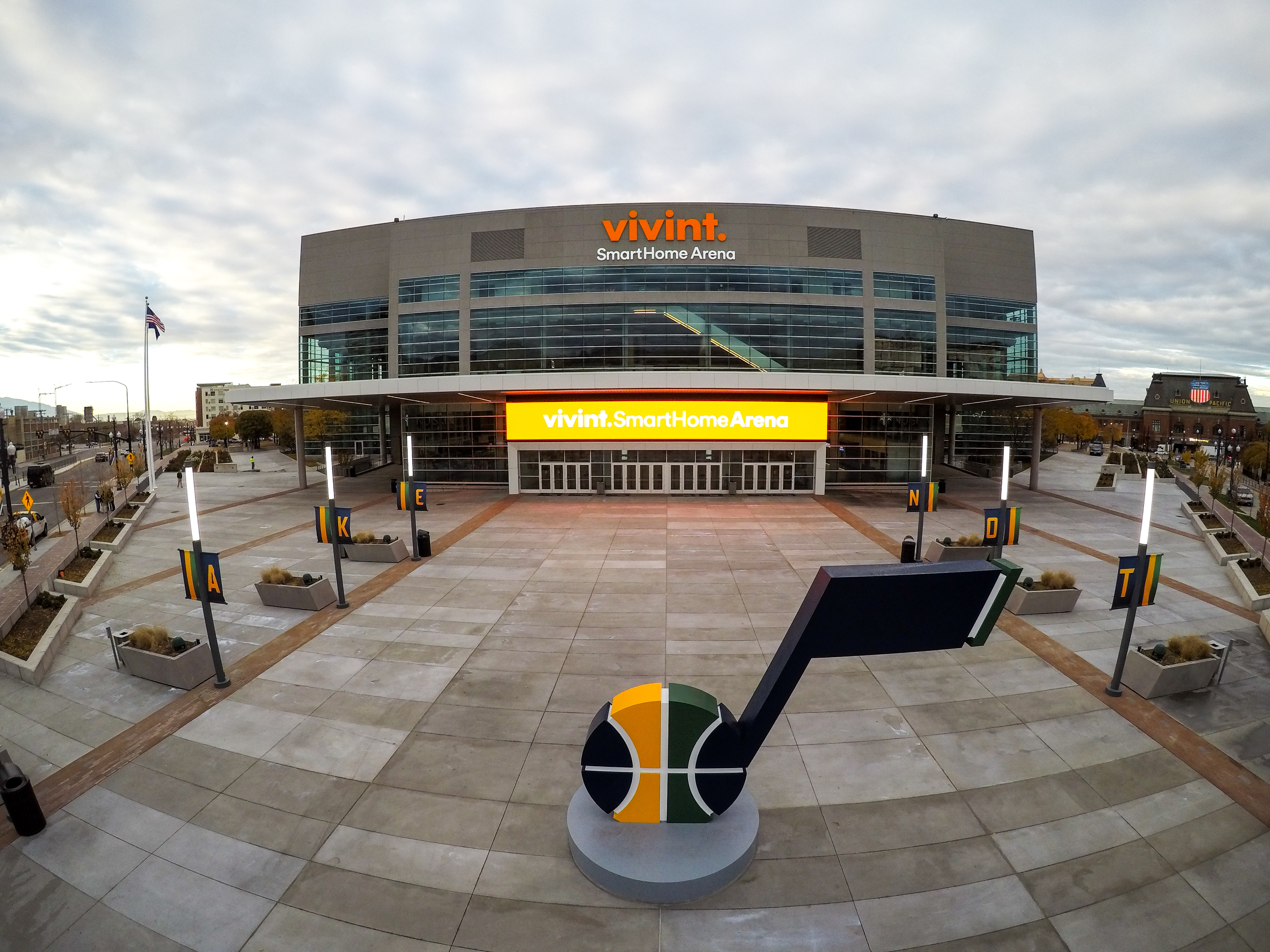 Vivint Arena to become cash-free concessions venue