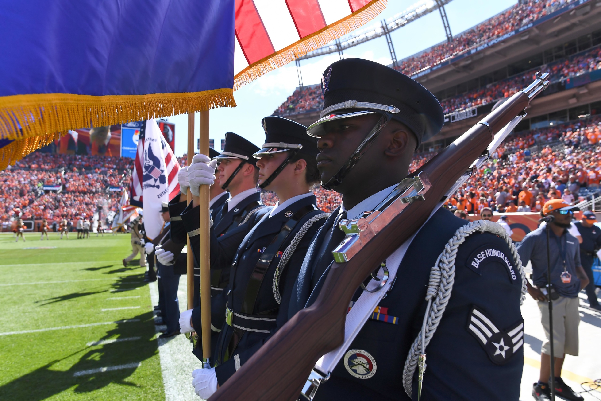 The Joint Armed Forces Color Guard and drummers from @armyfieldband from  Washington, D.C. is presenting the colors at the 2023 NFL Draft in…