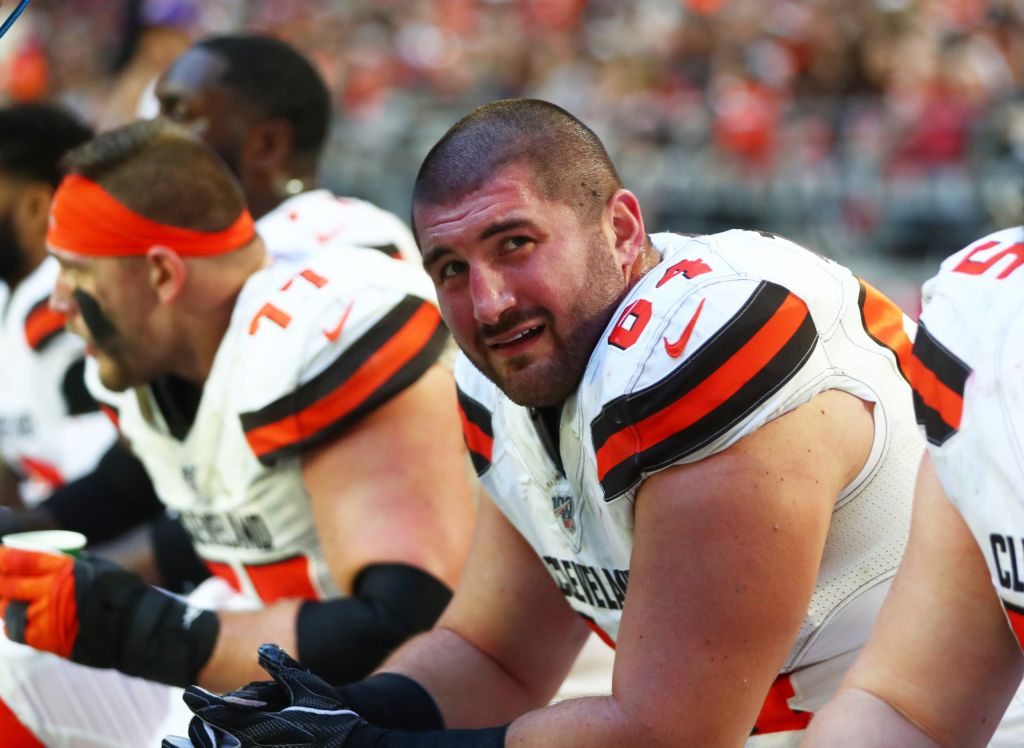 NFLPA President Tretter Calls for NFL Teams to Remove Artificial Turf