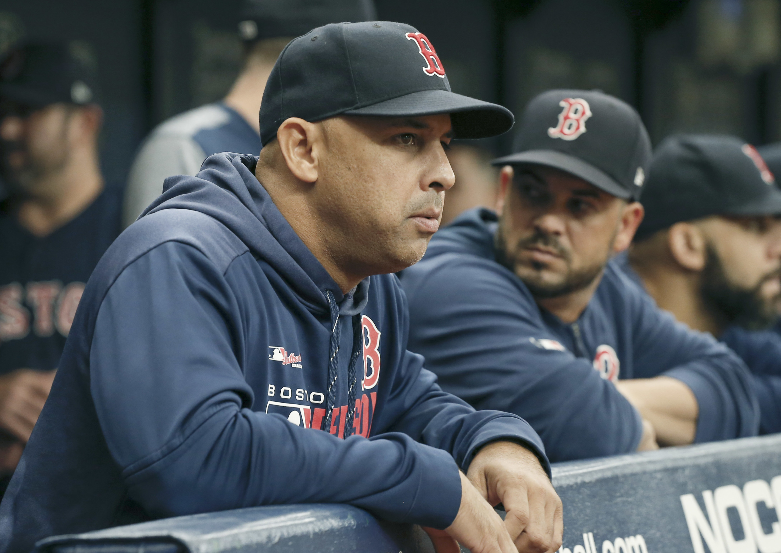 REPORT: Red Sox rehire Alex Cora as manager