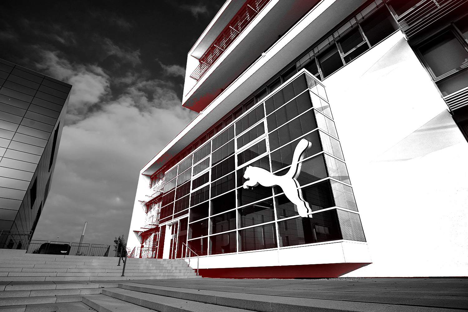 puma_logo_on_building