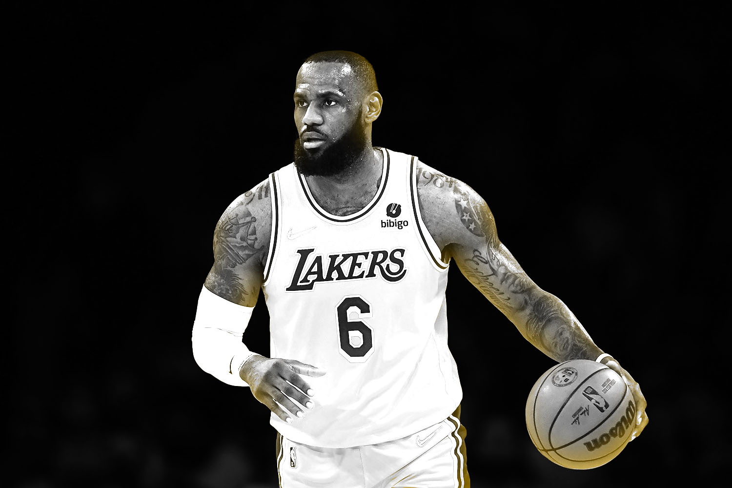 LeBron James Signs Extension With Lakers