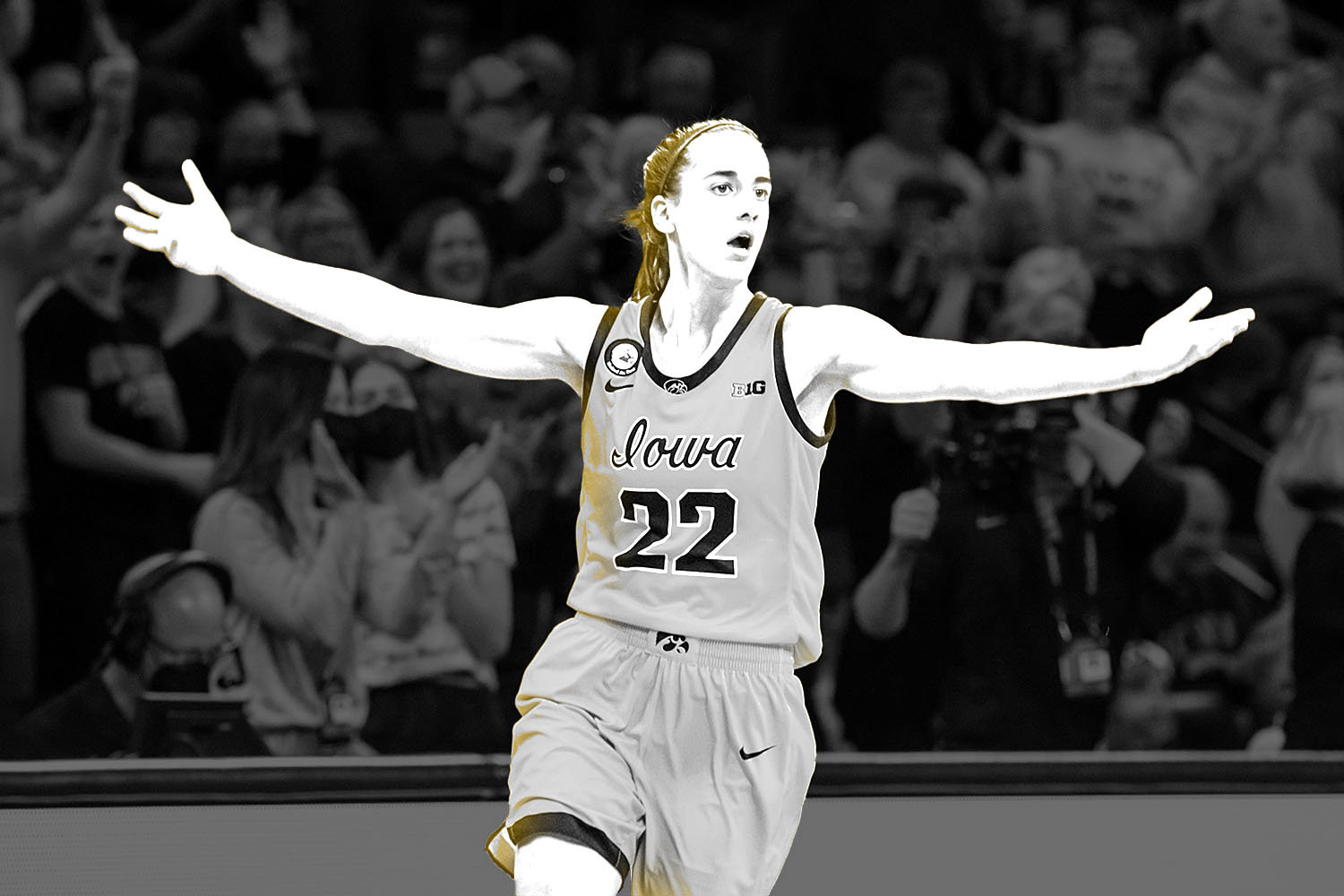 Iowa basketball star Caitlin Clark signs with Hy-Vee as first