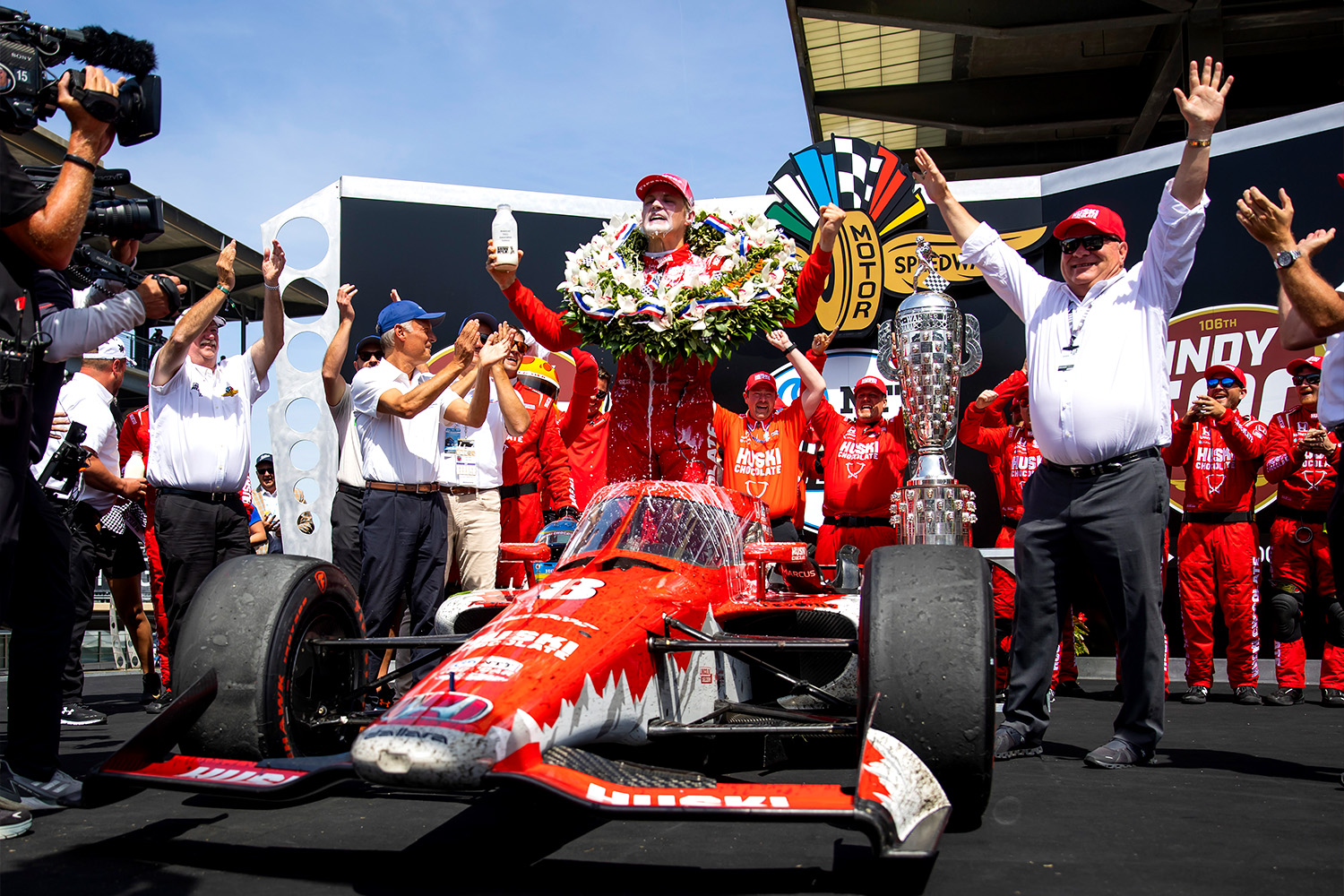 Indianapolis 500 Brings in 325,000 Fans, Record Purse