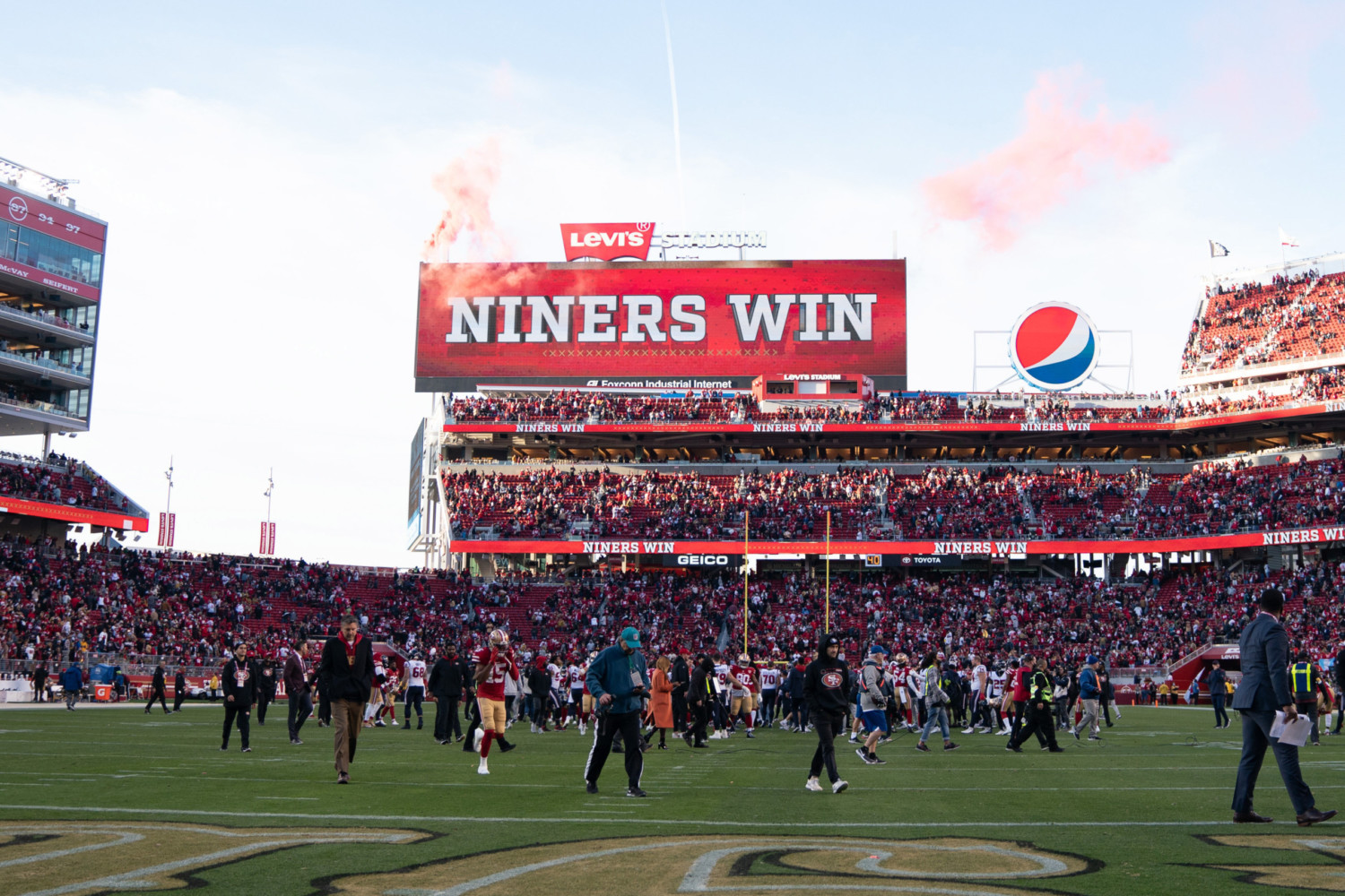 San Francisco 49ers - Reserve your family's seats for the 2021