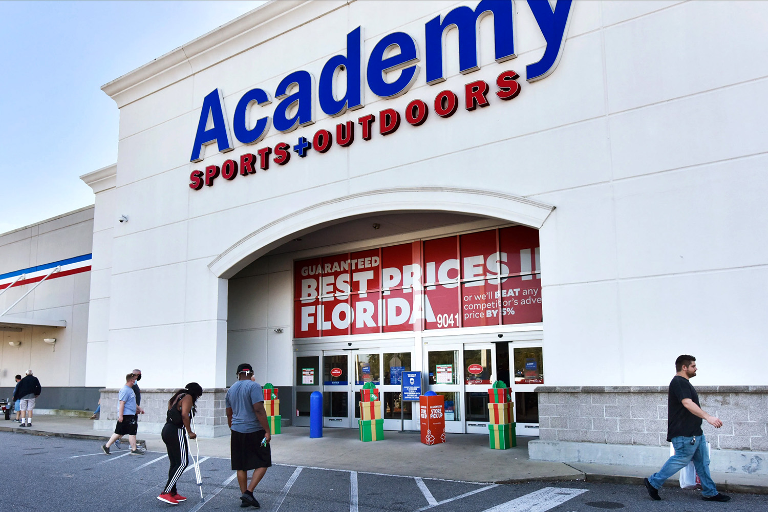 Academy top S.A. sporting goods store