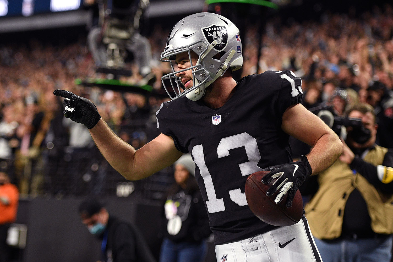 Renfrow Re-Up Keeps Raiders In AFC West Arms Race