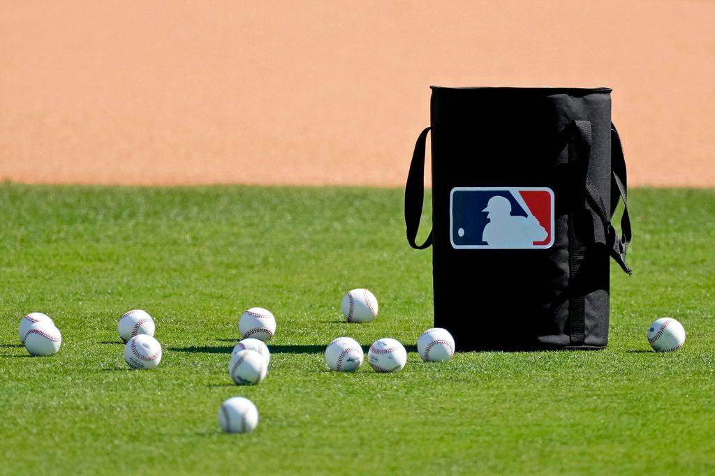 MLB