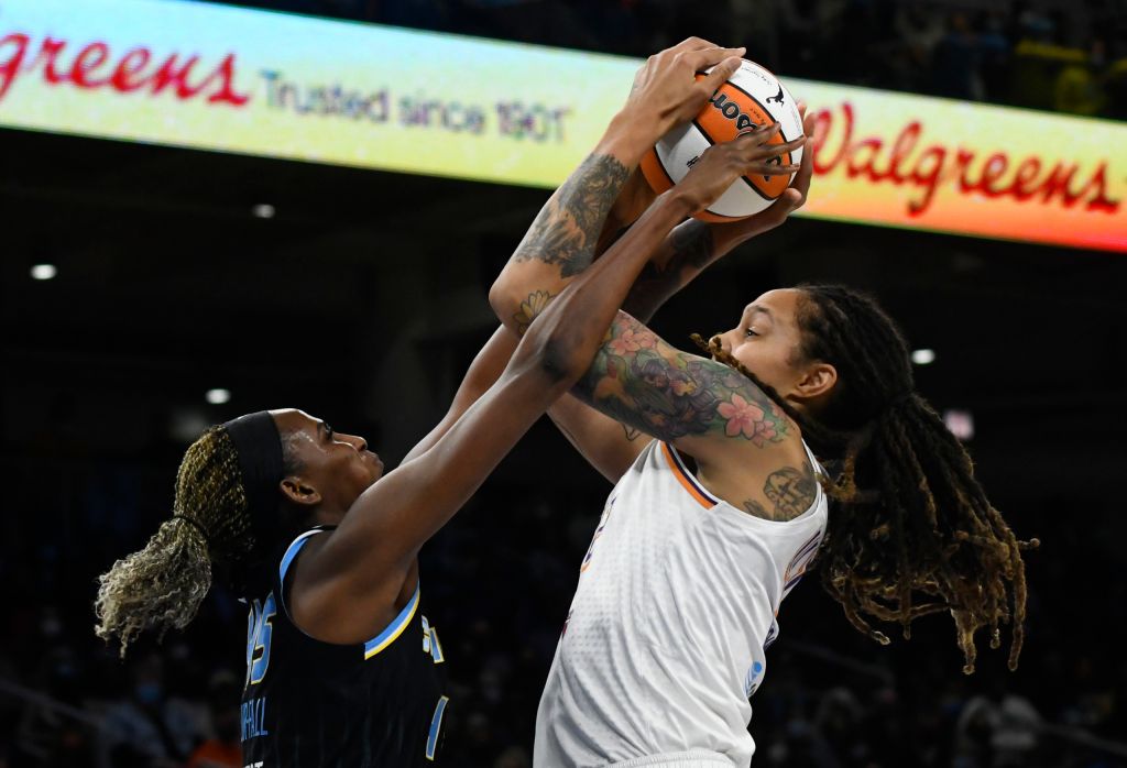 Chicago-Sky-player-blocks-Brittney-Griner-shot