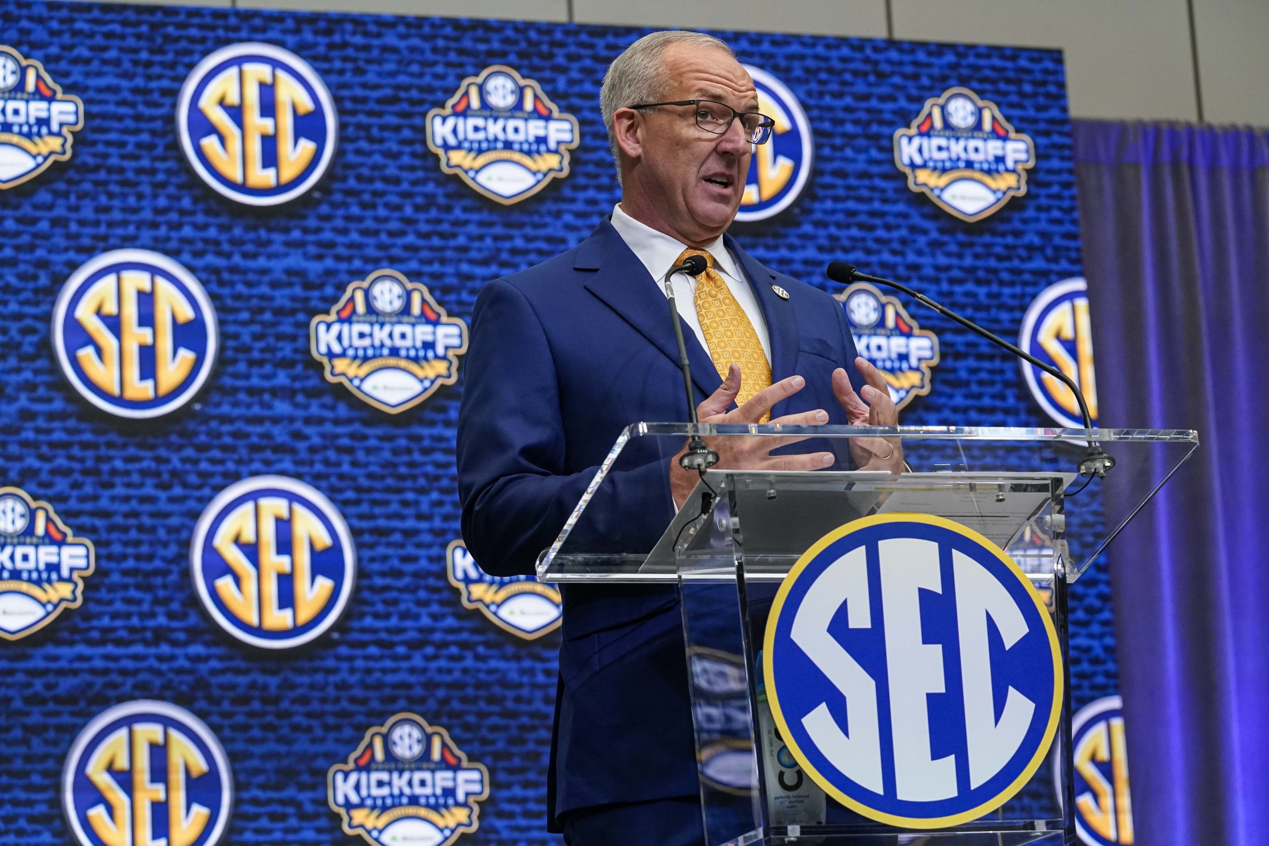 SEC Debates Boosting Conference Schedule Up To Nine Games