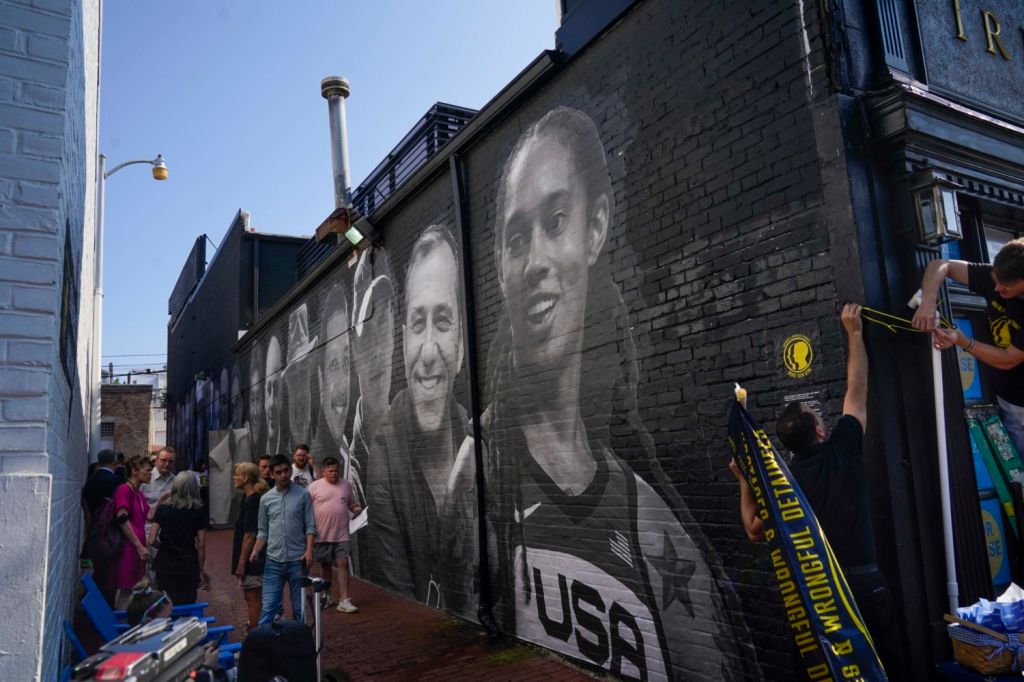 Mural-of-Americans-detained-abroad