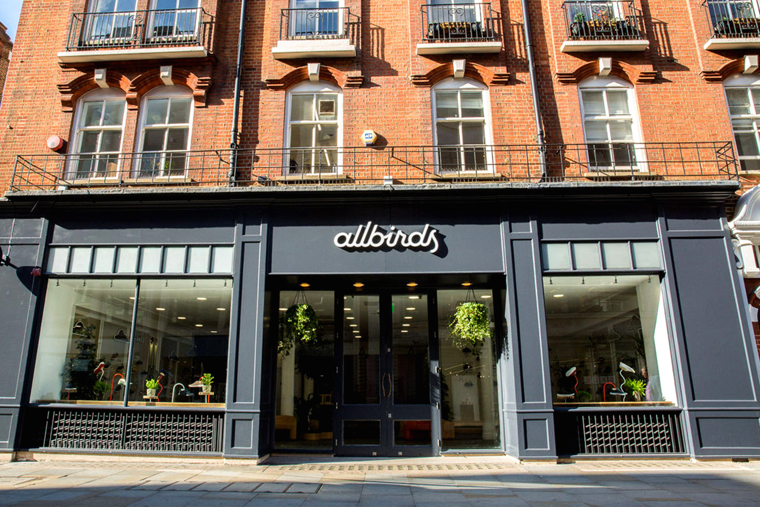 Allbirds-storefront