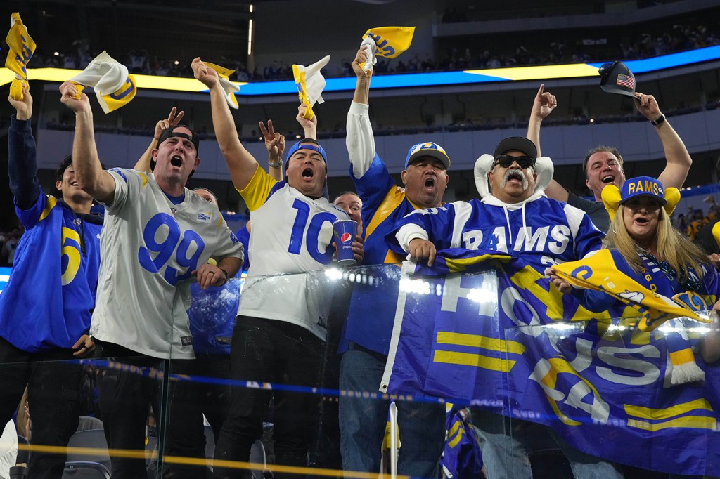 Los-Angeles-Rams-fan-cheering-at-game