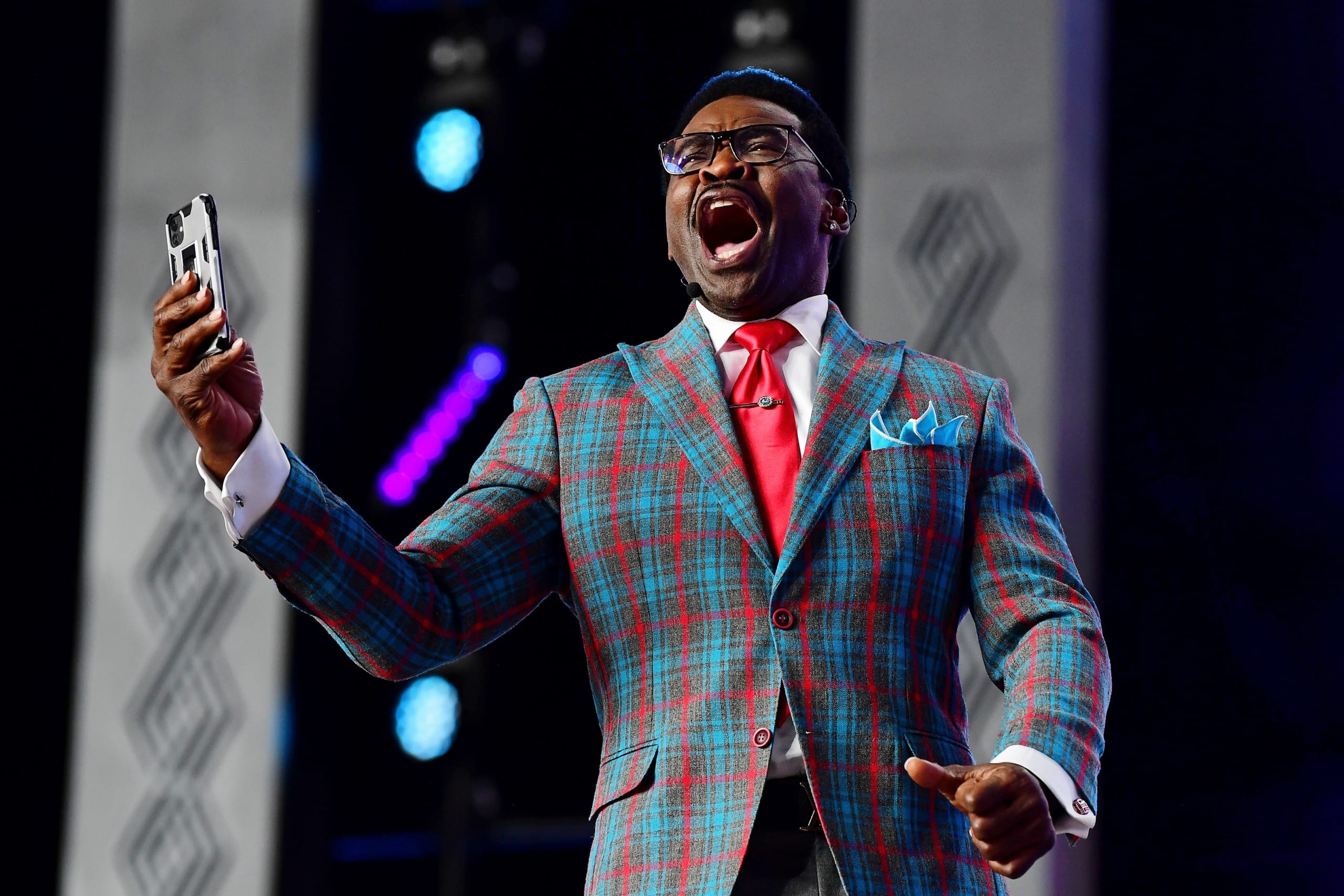 Michael irvin pink clearance suit