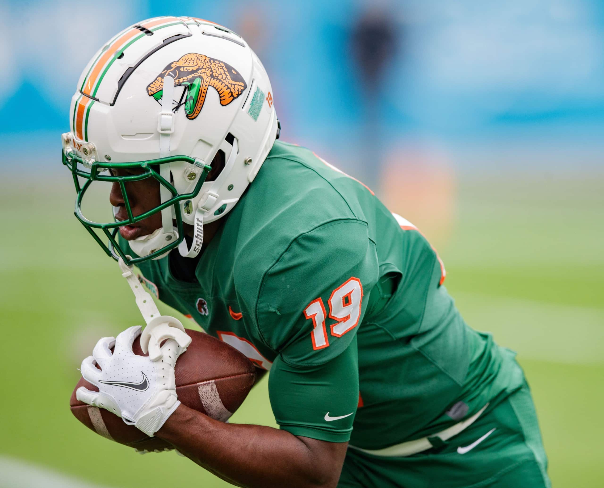 Miami Hurricanes Unveil All-Black And All-Green Alternate Uniforms - CBS  Miami