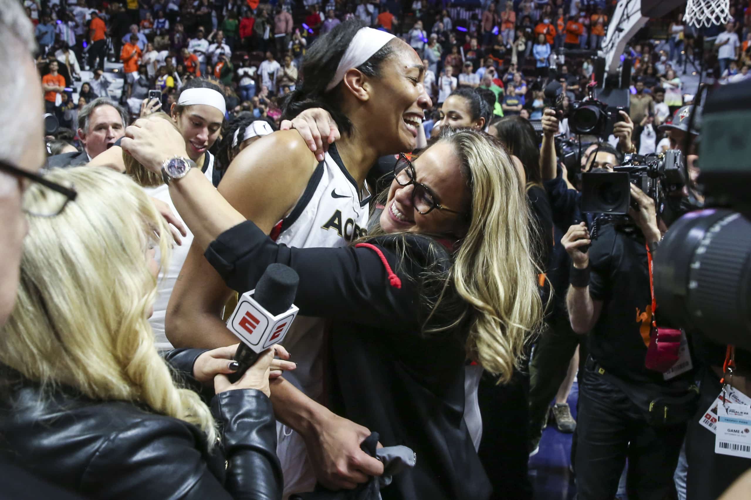 A'ja Wilson celebrates repeat WNBA championship with coach Dawn Staley