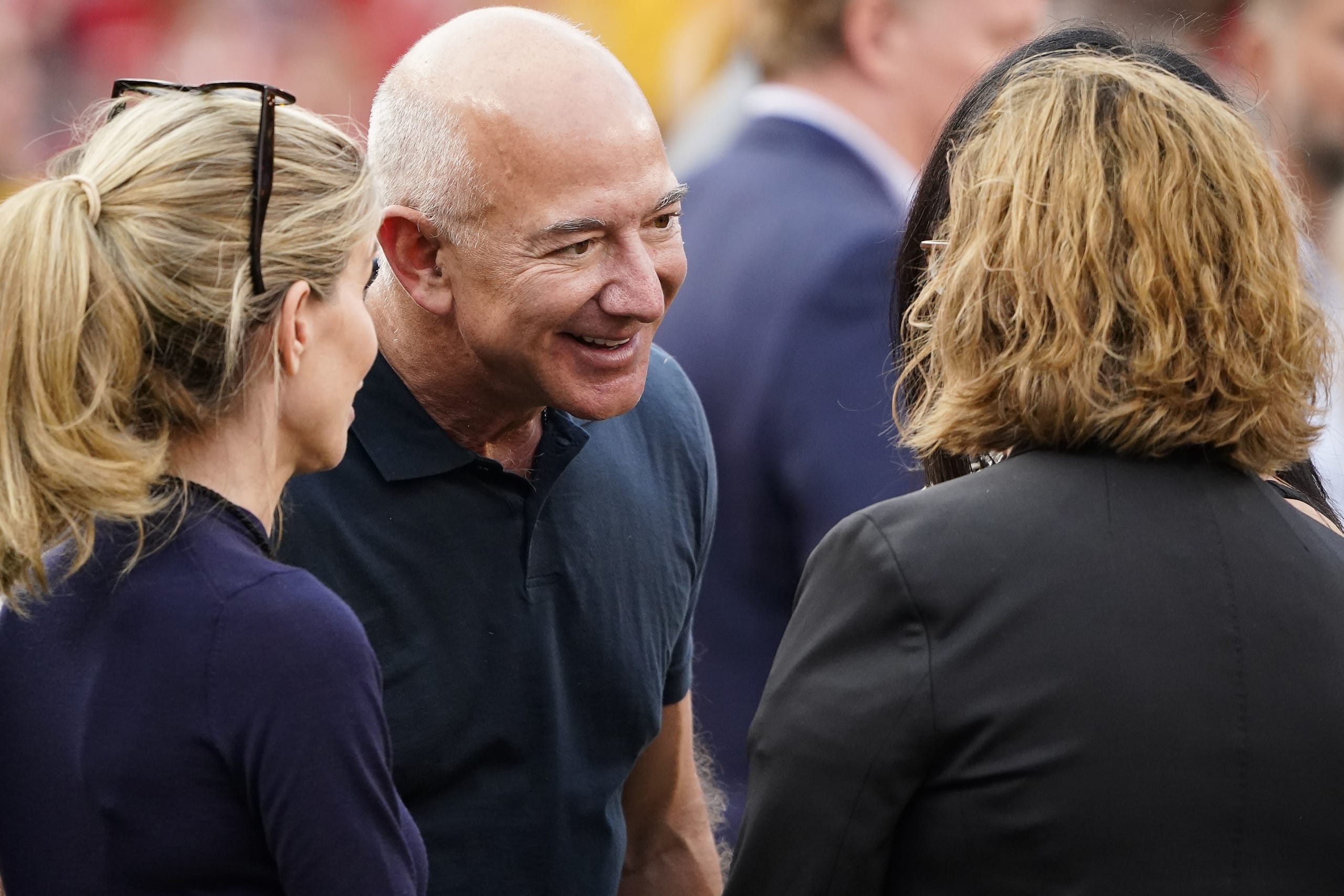 Jeff Bezos, Jay-Z plan to make bid on Washington Commanders