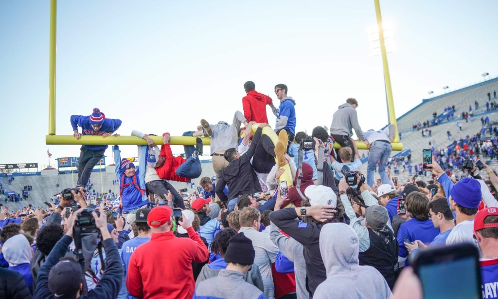 Mattress Mack Riding Out $5.5M Bet in NCAA Title Game