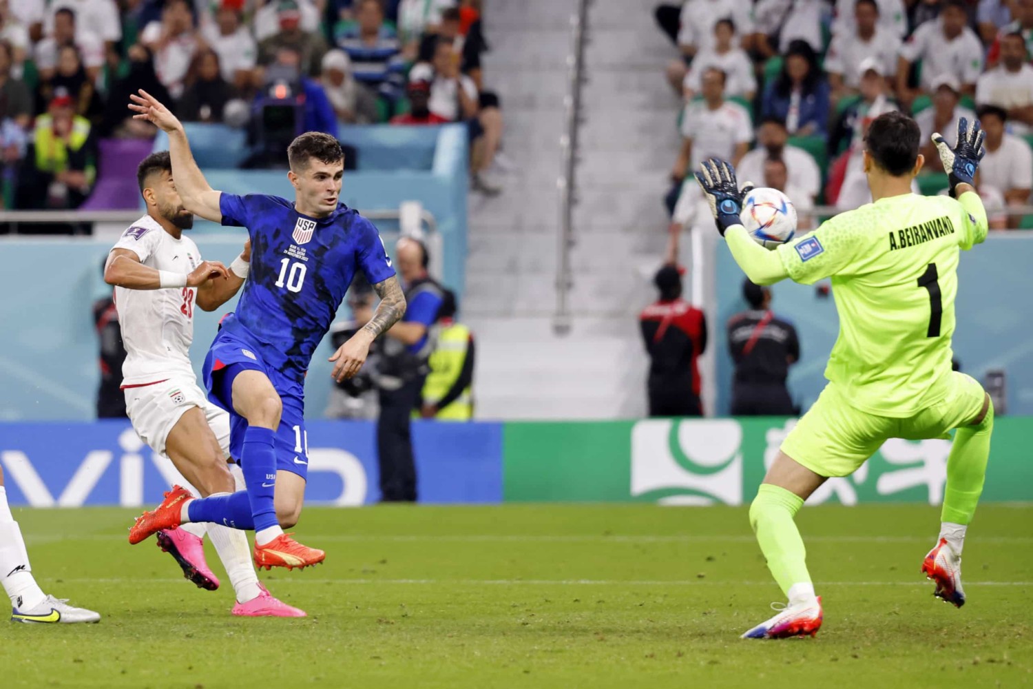 USMNT Christian Pulisic attempts shot during World Cup match