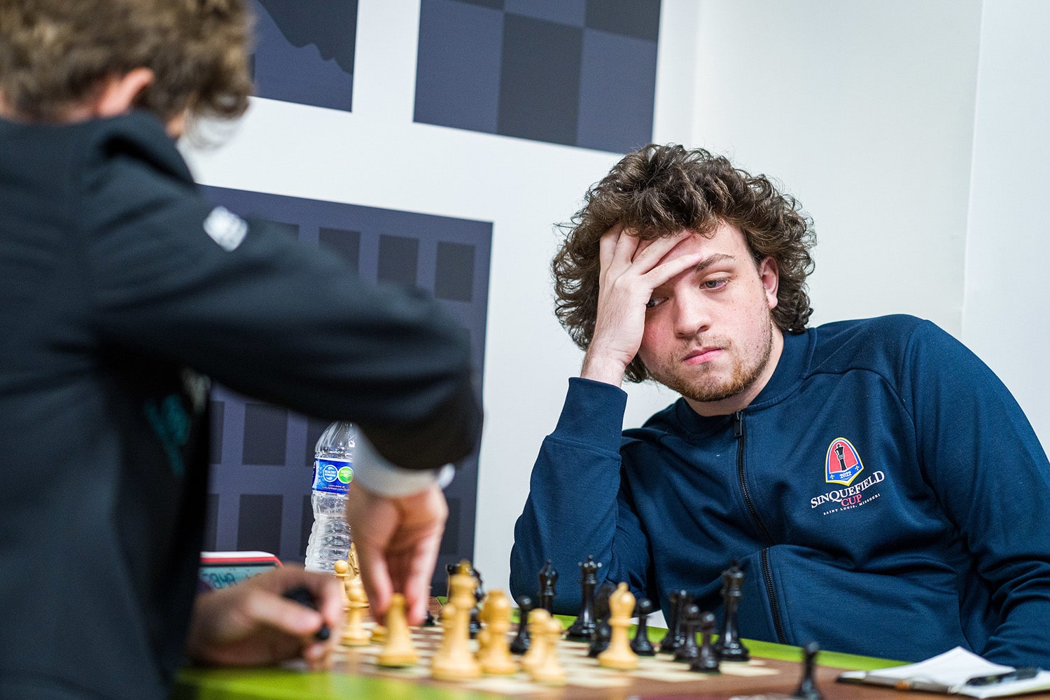 Magnus Carlsen stunningly quits chess game in protest against Hans