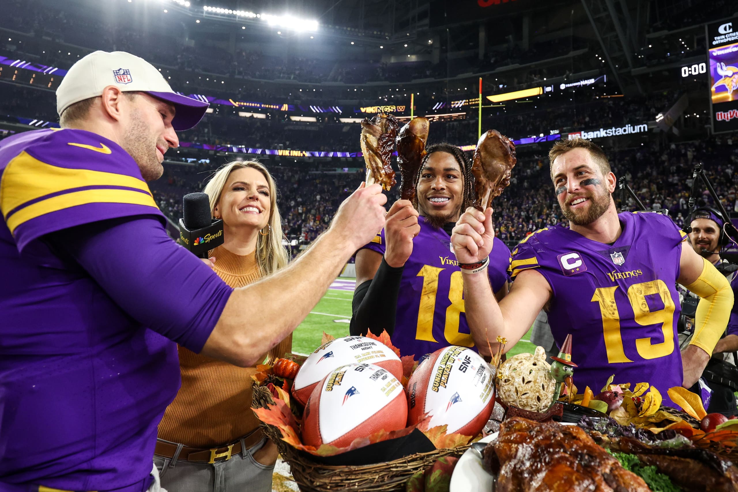 Minnesota Vikings celebrate a Thanksgiving win