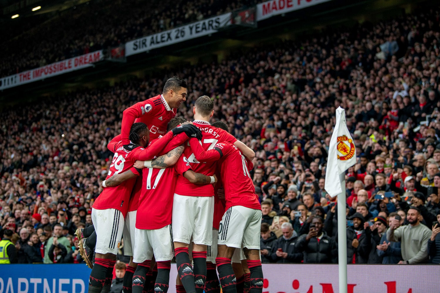 Manchester United players celebrate.