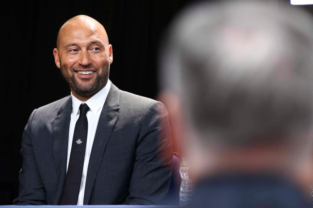 Derek Jeter to Sell Stake in Marlins Worth $45M, Step Down as CEO