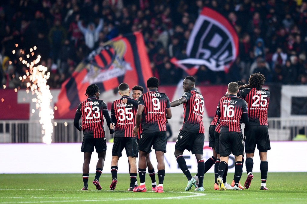 Players from Daniel Ratcliffe's club, OGC Nice, gather together on field during a home match