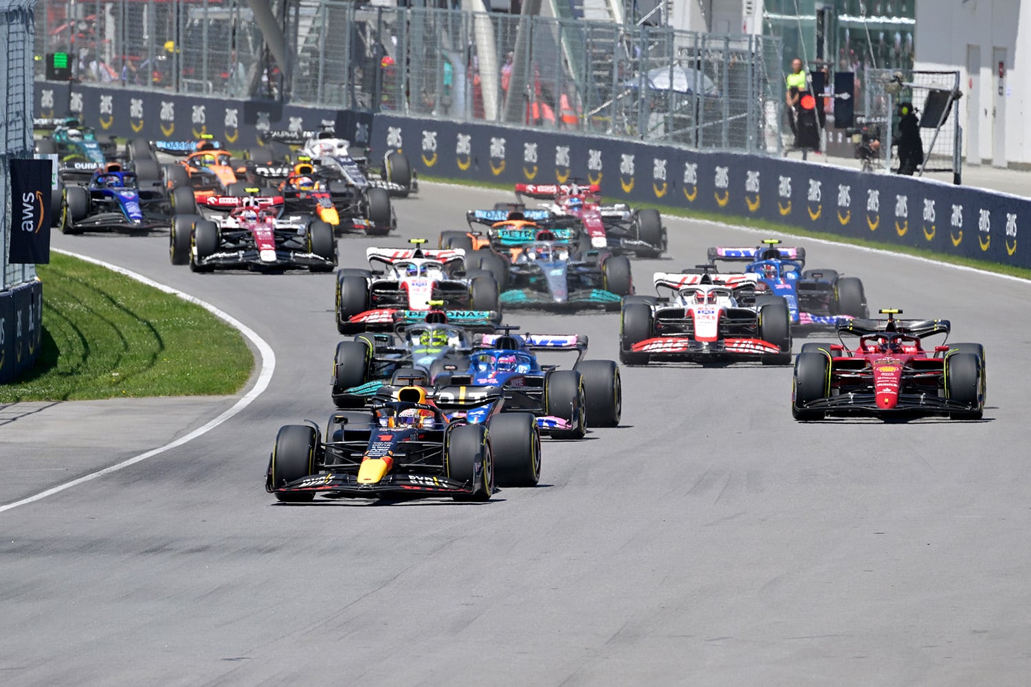 Formula 1 drivers in a pack at the start of the Montreal Grand Prix