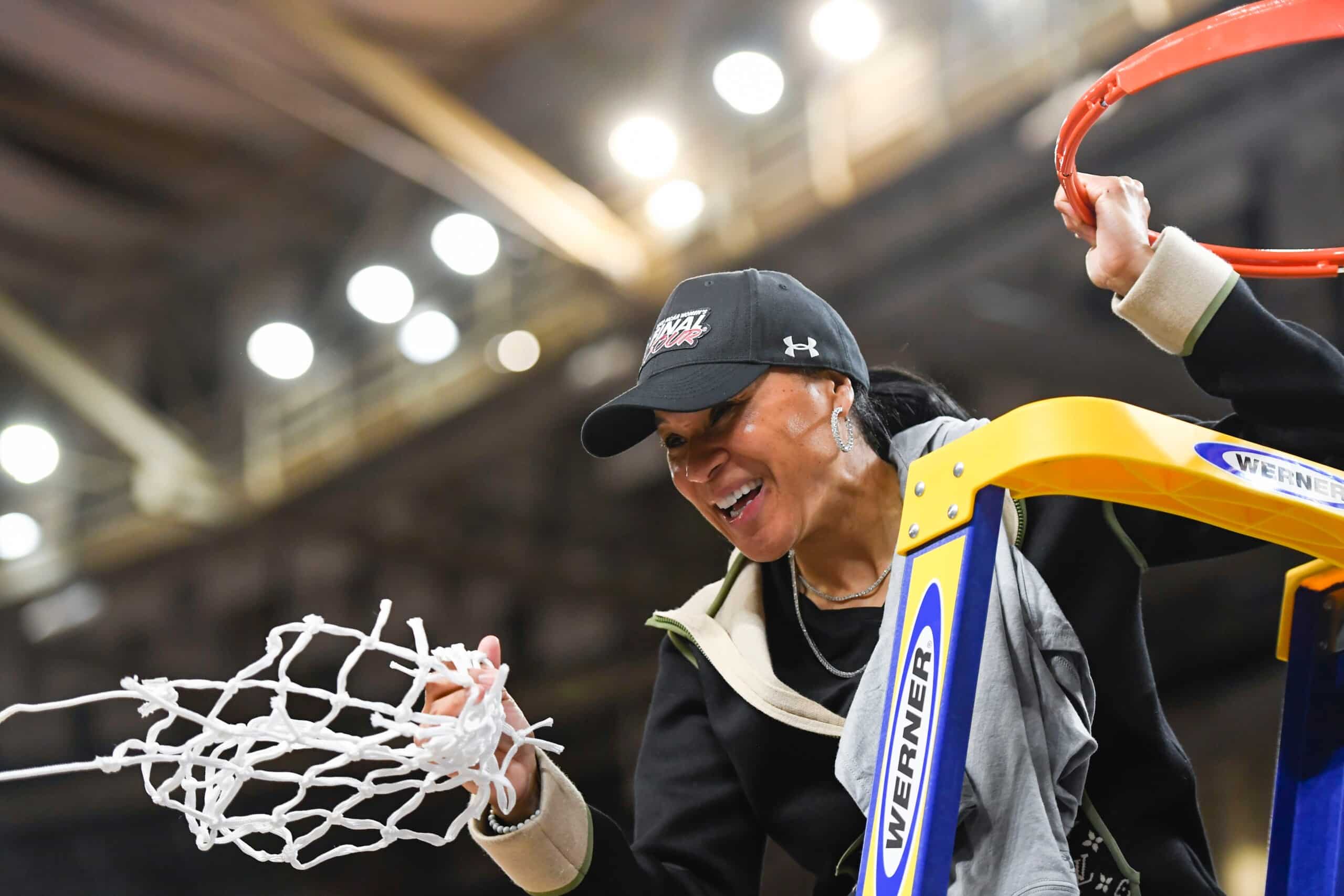Dawn Staley shuns men's game.