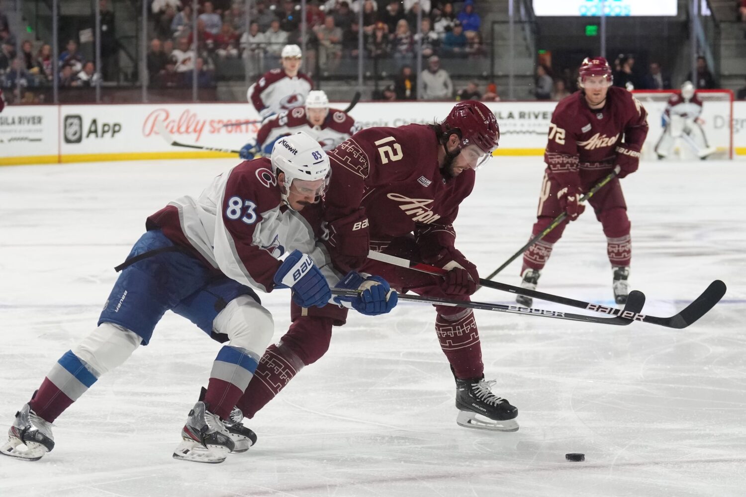 Coyotes players flip out at the state of the arena in Arizona