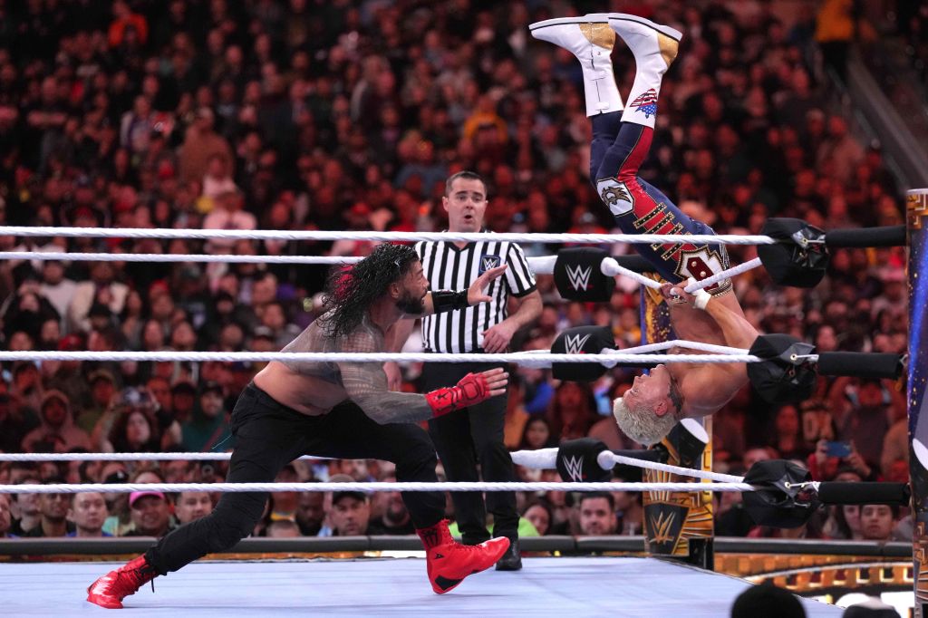WWE-Endeaver makes de.l