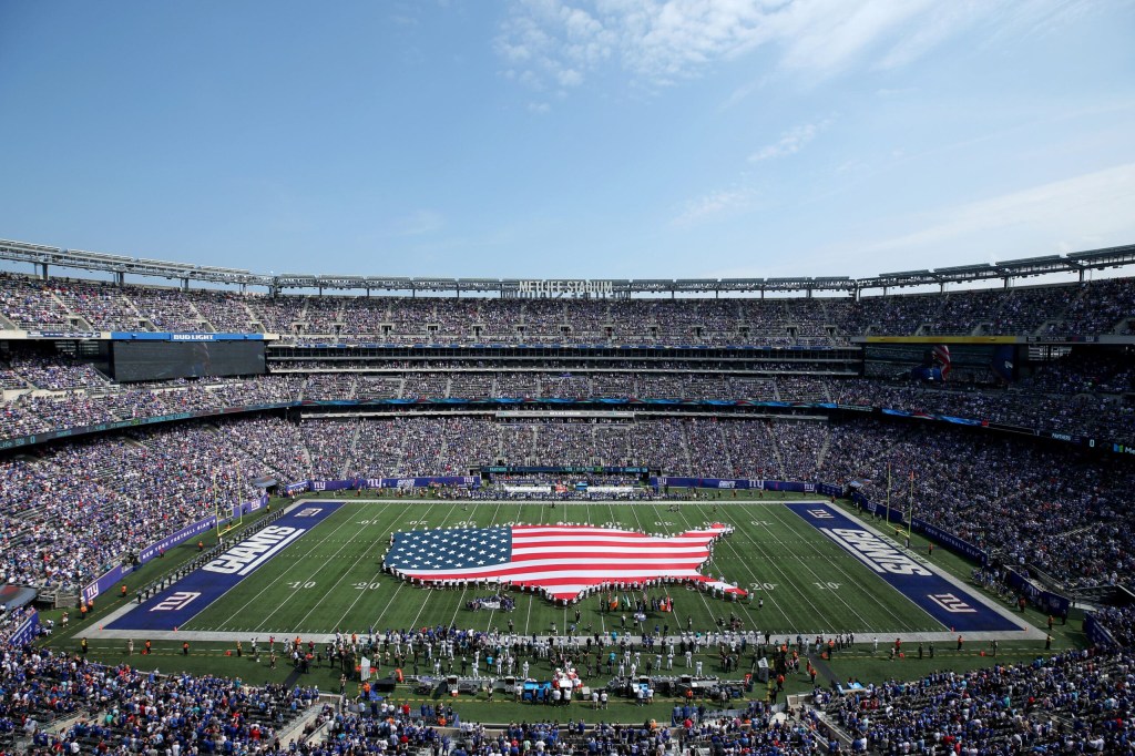 MetLife Stadium will reportedly host Rangers-Islanders and Devils-Flyers NHL games.