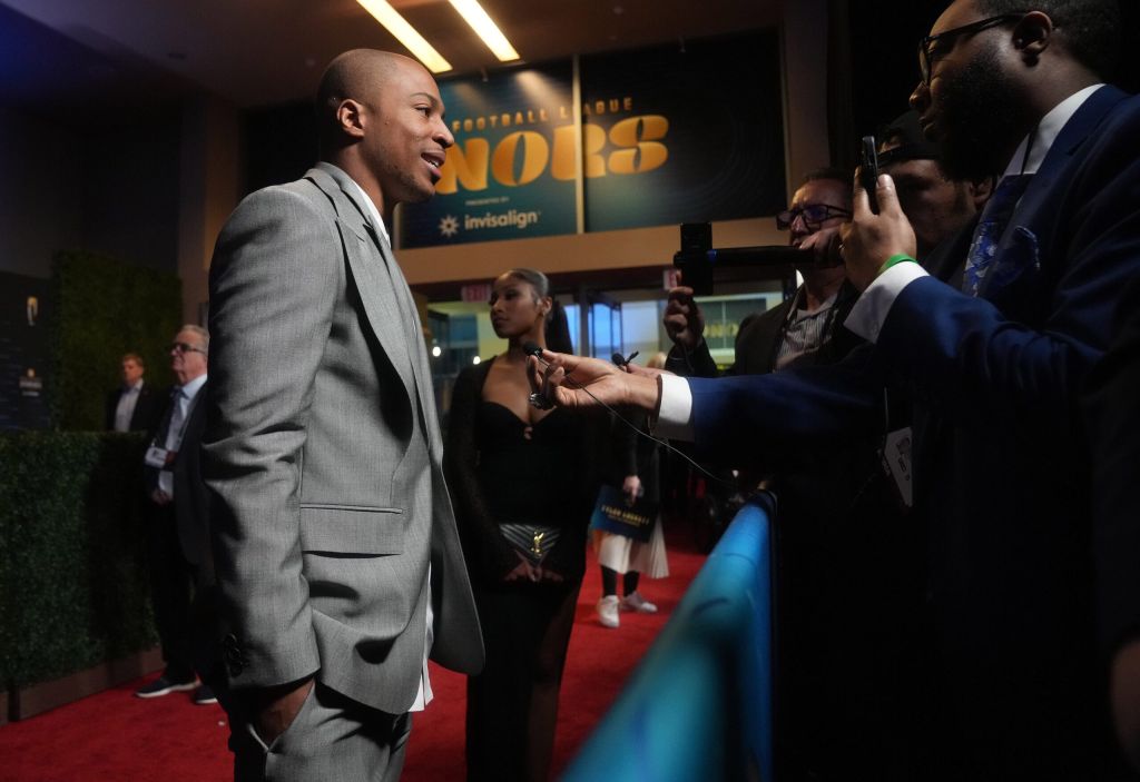 Tyler Lockett inks deal with Seahawks on real estate partnership.