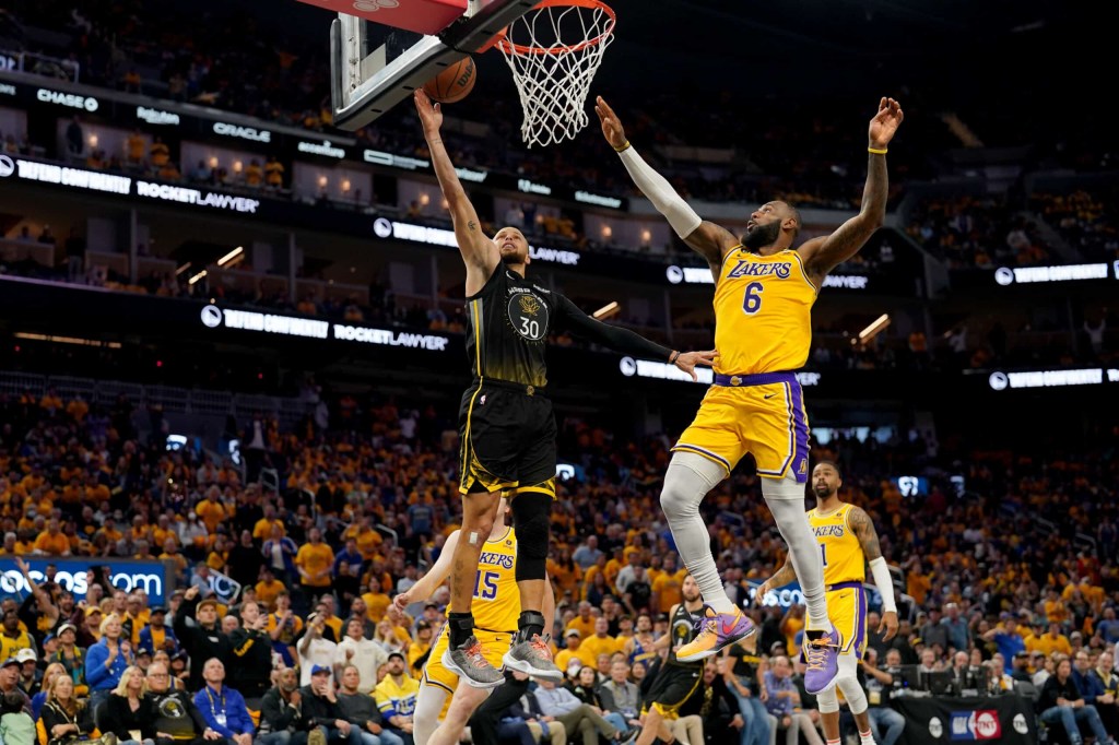 Lakers-Warriors draw record ratings.