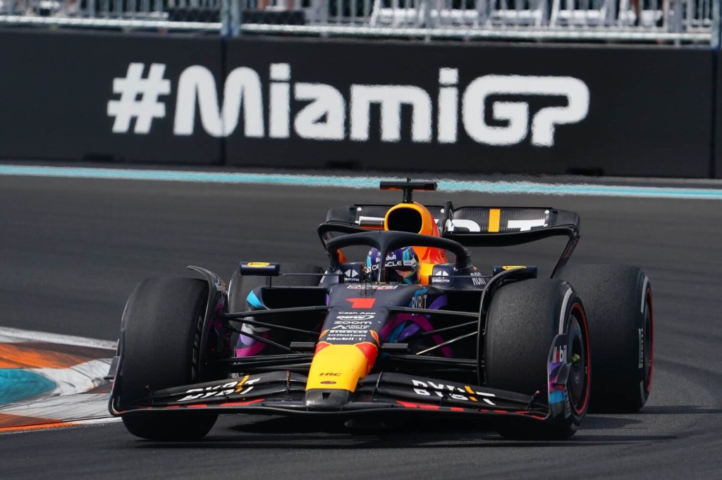 Front Office Sports on X: The F1 Miami Grand Prix has also announced plans  for a new Paddock Club: ▪️ 190,000 sq. ft. ▪️ Views of start/finish ▪️ Over  6,000 guests ▪️