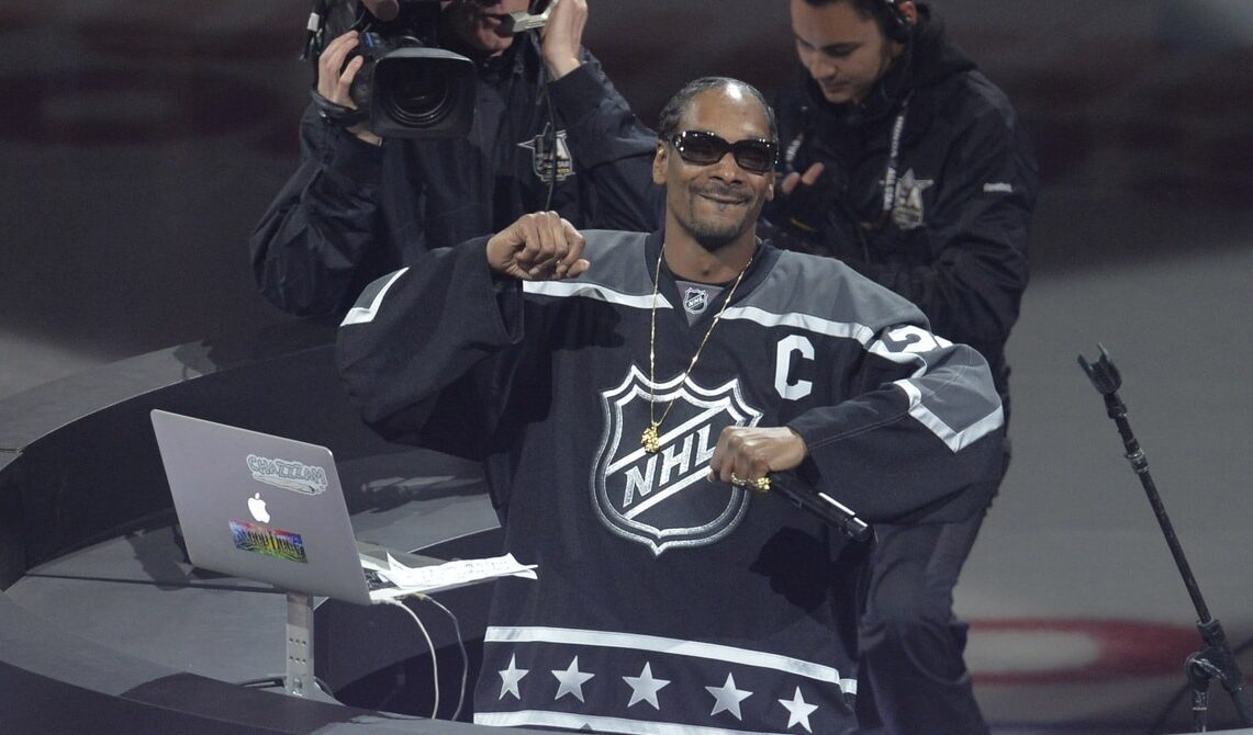 Snoop Dogg is part of a group bidding to purchase the Ottawa Senators, a franchise expected to sell for an NHL-record amount.