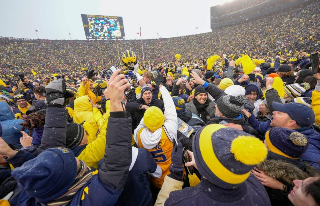 The bill would let Michigan and Michigan State sell alcohol like their Big Ten counterparts.