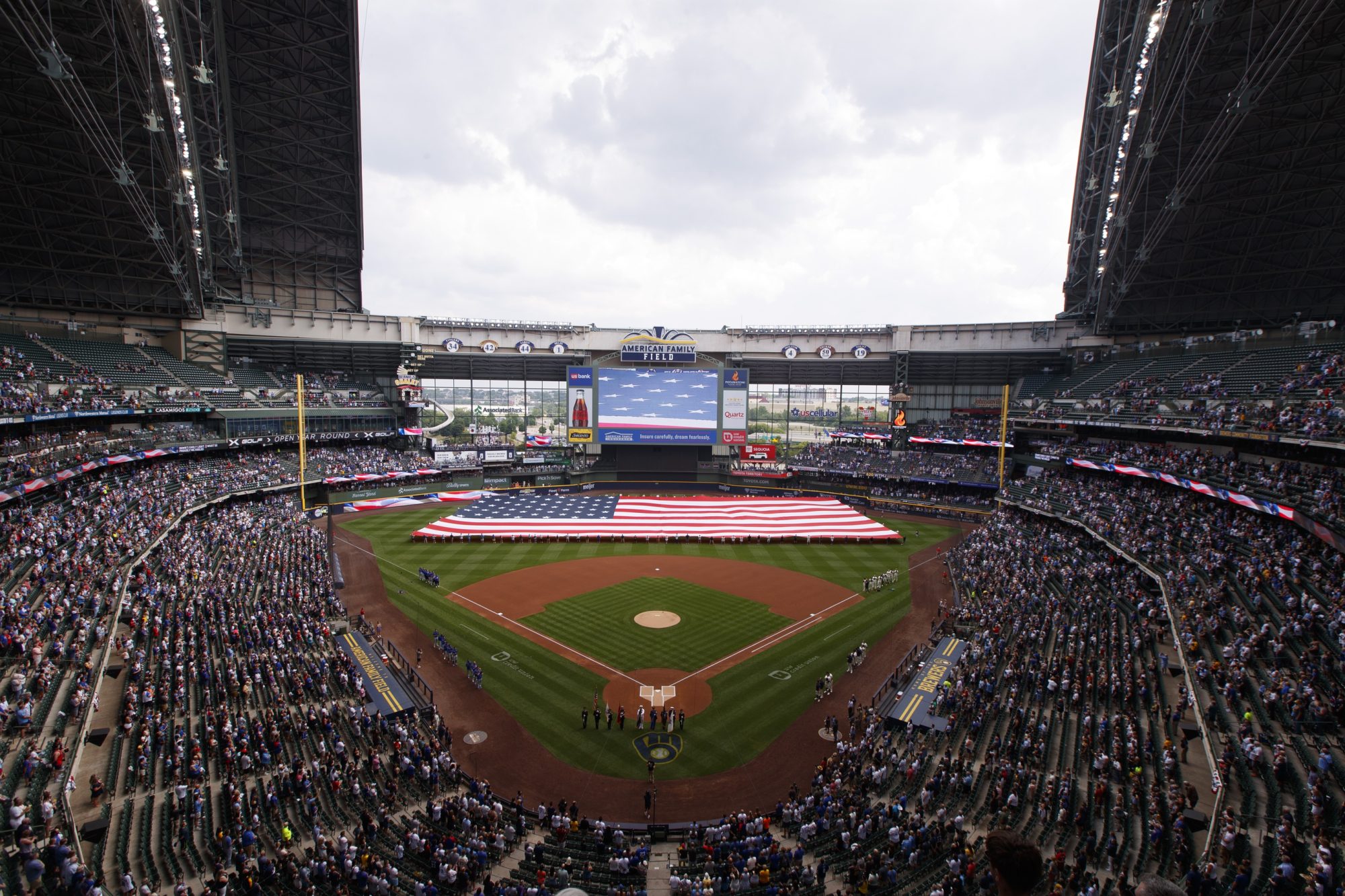 Milwaukee Brewers could relocate over stadium talks