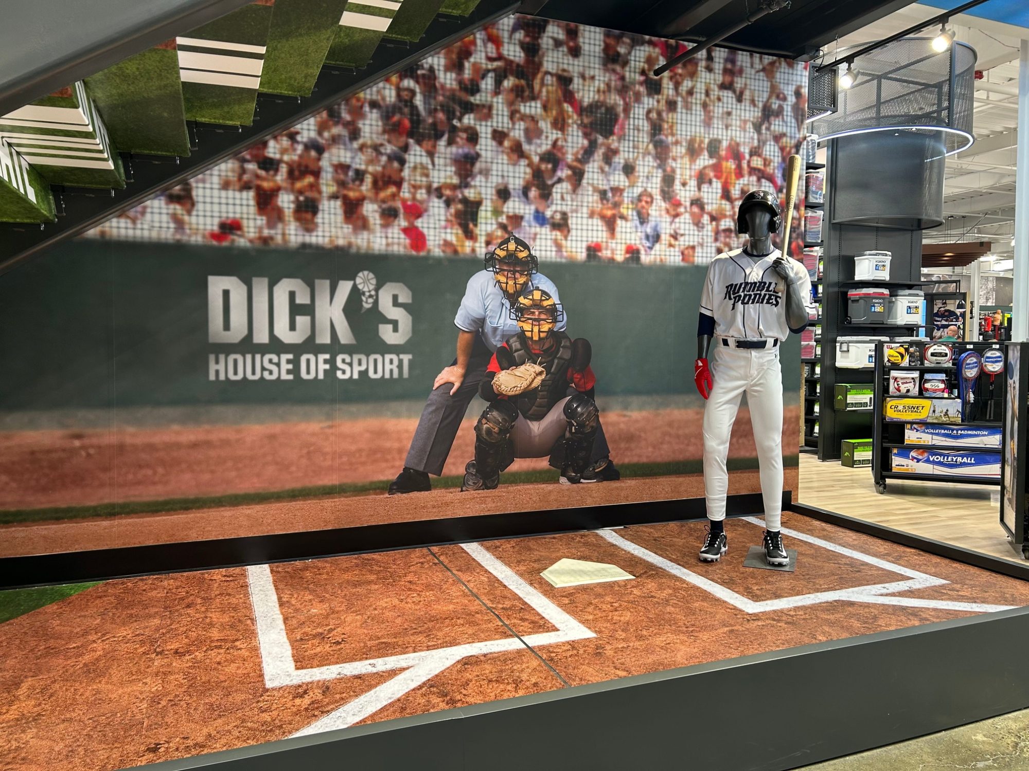 Dick's Sporting Goods Reports Worst Post-Pandemic Earnings
