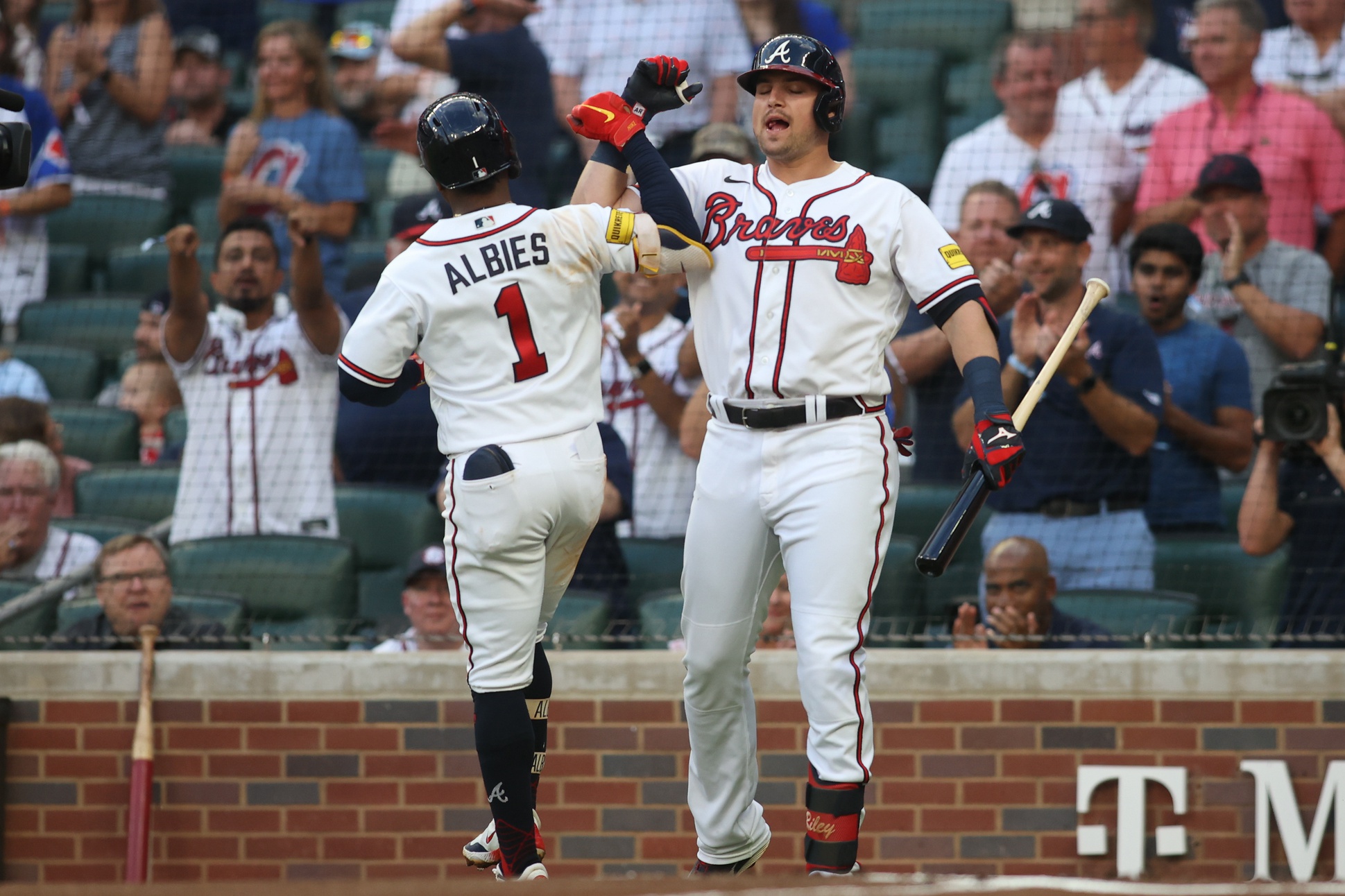 Watch You Can Now Own a Piece of the Atlanta Braves - Bloomberg
