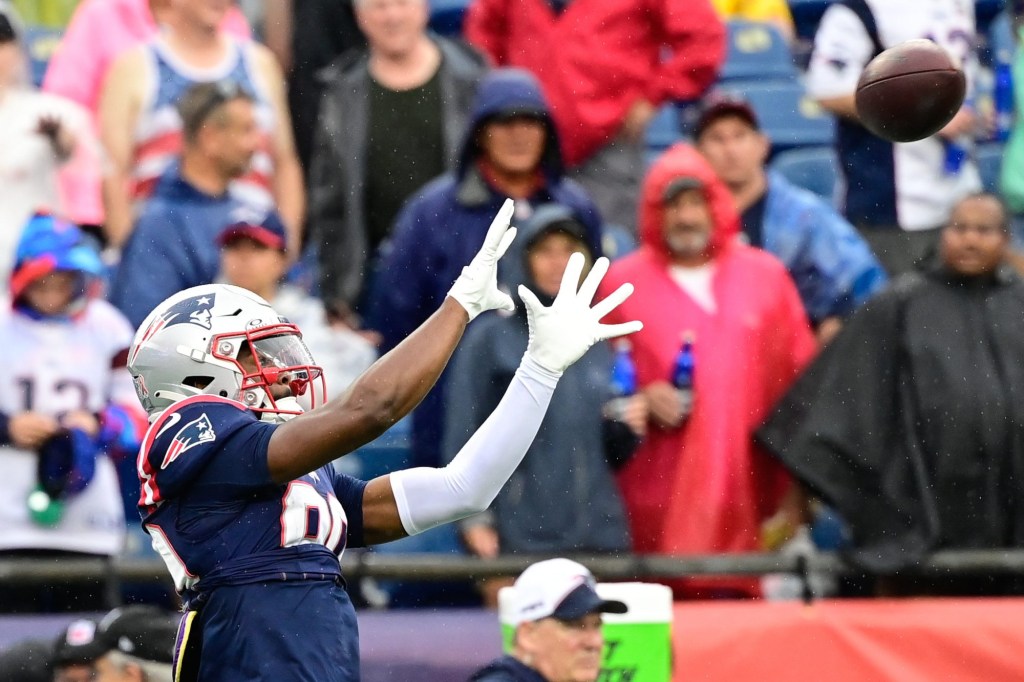 Sep 10, 2023; Foxborough, Massachusetts, USA; New England Patriots wide receiver Kayshon Boutte (80) prepares for a game against the Philadelphia Eagles during the warm-up period at Gillette Stadium.
