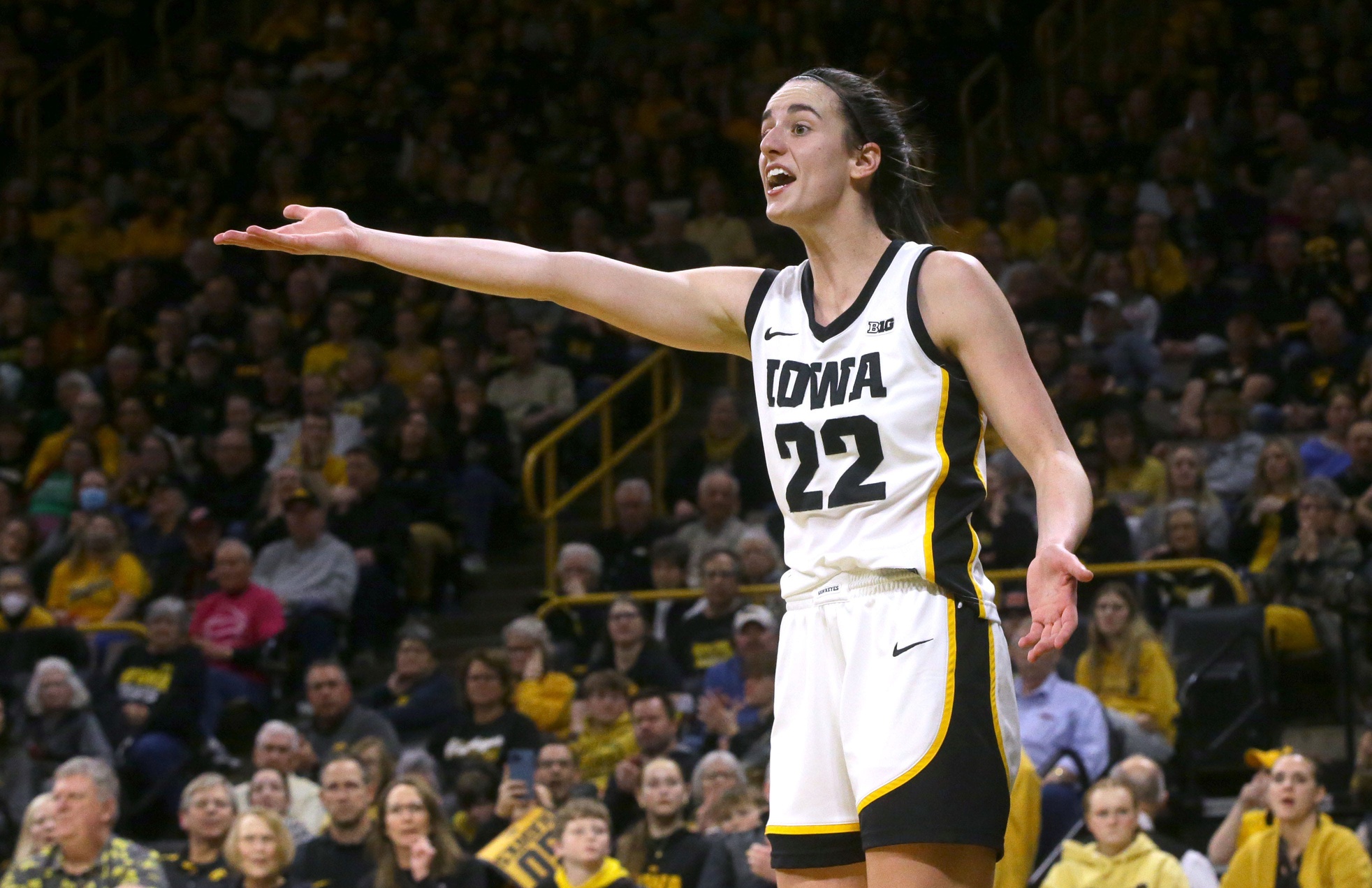 ticket-frenzy-builds-ahead-of-clark-s-record-breaking-game