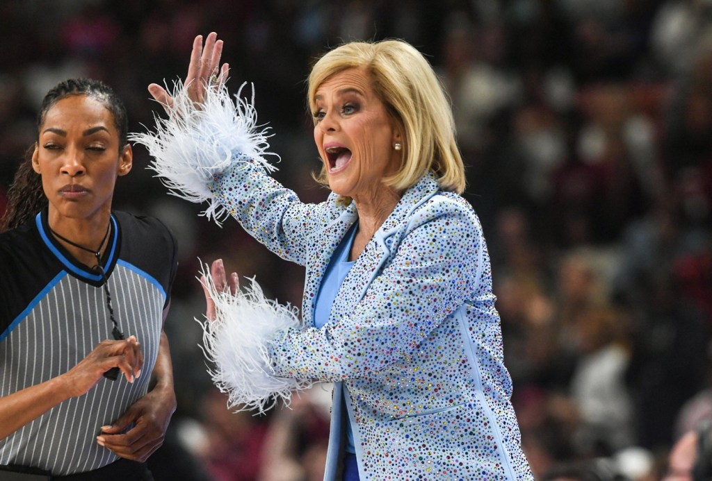 NBA, college basketball show disparity in female coaches - Sports  Illustrated