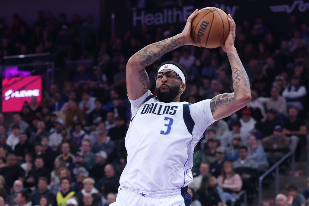 Jan 8, 2026; Salt Lake City, Utah, USA; Dallas Mavericks forward Anthony Davis (3) looks to pass against the Utah Jazz during the first half at Delta Center.