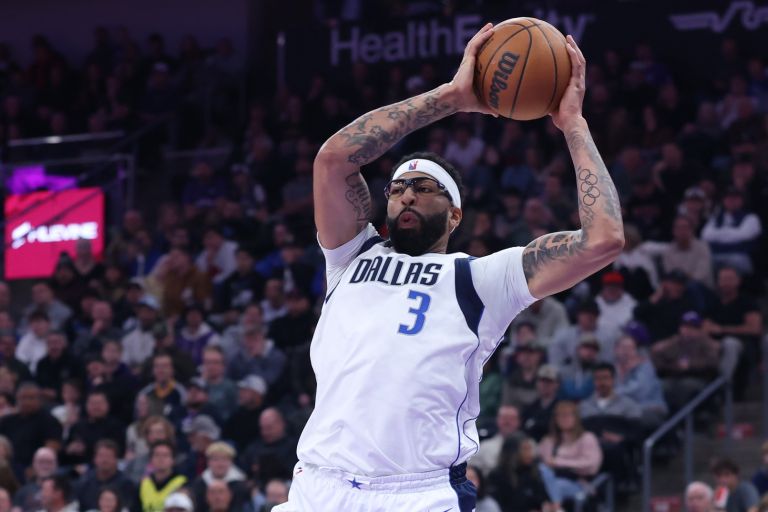 Jan 8, 2026; Salt Lake City, Utah, USA; Dallas Mavericks forward Anthony Davis (3) looks to pass against the Utah Jazz during the first half at Delta Center.