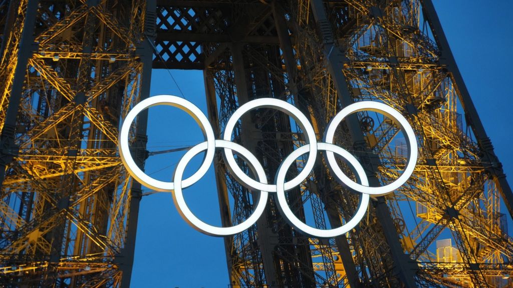 Olympic rings in Paris