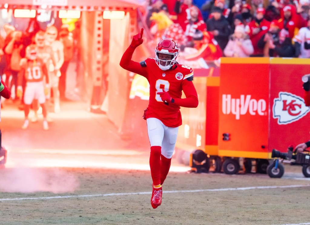Jan 26, 2025; Kansas City, MO, USA; Kansas City Chiefs wide receiver DeAndre Hopkins (8) against the Buffalo Bills in the AFC Championship game at GEHA Field at Arrowhead Stadium.