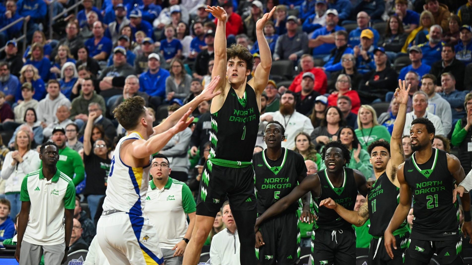 North Dakota Fighting Hawks guard Zach Kraft (1) shoots the ball on Friday, March 7, 2025, at Denny Sanford Premier Center in Sioux Falls, S.D.